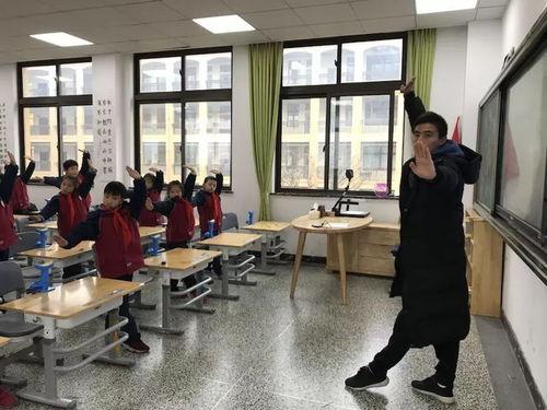 杭州学校爆料事件视频最新,真相与争议交织的教育现场 第3张 杭州学校爆料事件视频最新,真相与争议交织的教育现场 第3张