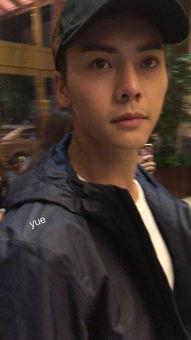 娱乐圈吃瓜内容大全,揭秘明星幕后故事与热点事件 第2张 娱乐圈吃瓜内容大全,揭秘明星幕后故事与热点事件 第2张