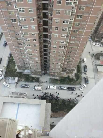 西安一小区爆料新闻事件,业主维权引发关注,事件真相待解 第2张 西安一小区爆料新闻事件,业主维权引发关注,事件真相待解 第2张