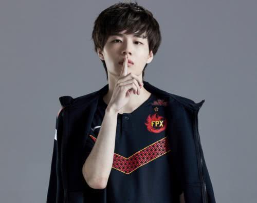 圈内大佬爆料刘青松,圈内大佬揭秘电竞传奇背后的故事