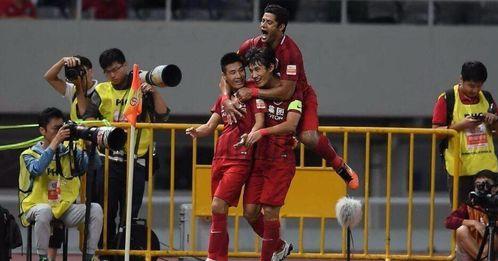 上港足球爆料视频大全集,揭秘赛场内外精彩瞬间  第2张