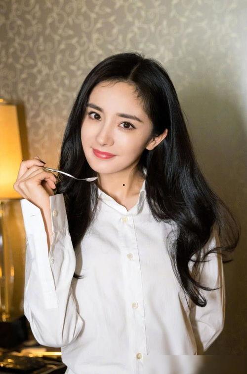 最新女星爆料新闻视频,娱乐圈惊人内幕大揭秘 第2张 最新女星爆料新闻视频,娱乐圈惊人内幕大揭秘 第2张