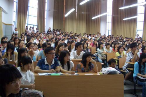 沈阳高校爆料案件最新,揭秘校园内幕，真相大白！  第3张