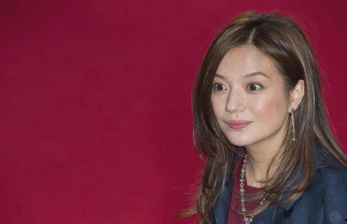 娱乐吃瓜女歌手,揭秘吃瓜女歌手的幕后故事  第2张