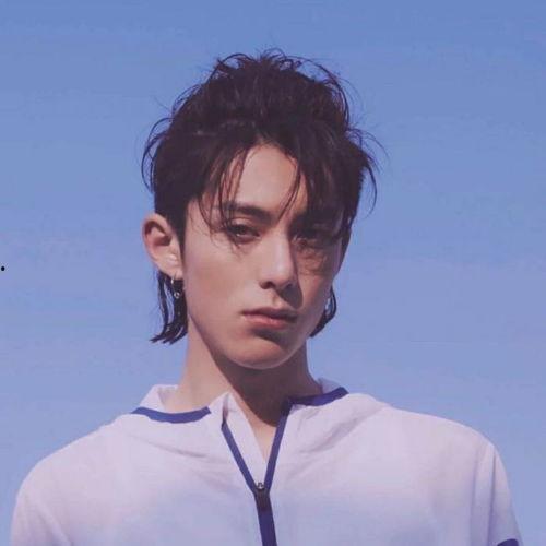 王鹤棣兄弟老婆爆料视频,揭秘娱乐圈背后的惊人真相  第3张