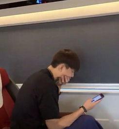 李现的恋情爆料视频,甜蜜互动引网友热议  第3张